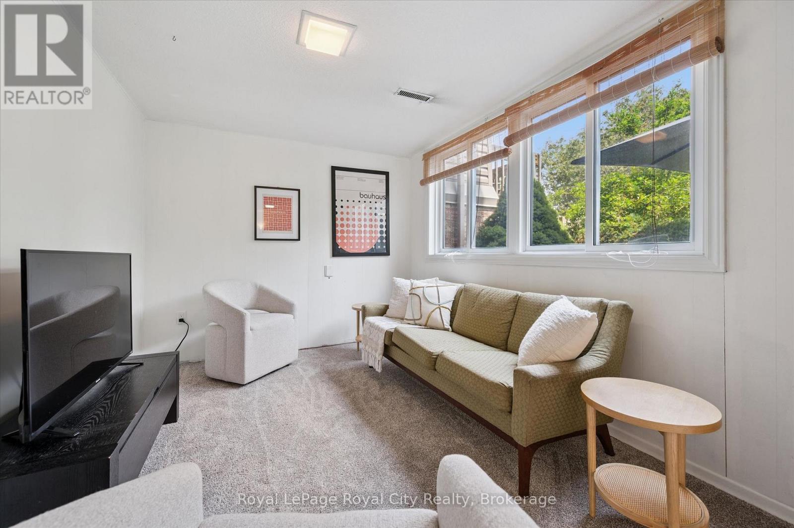 #149 295 WATER STREET - 34