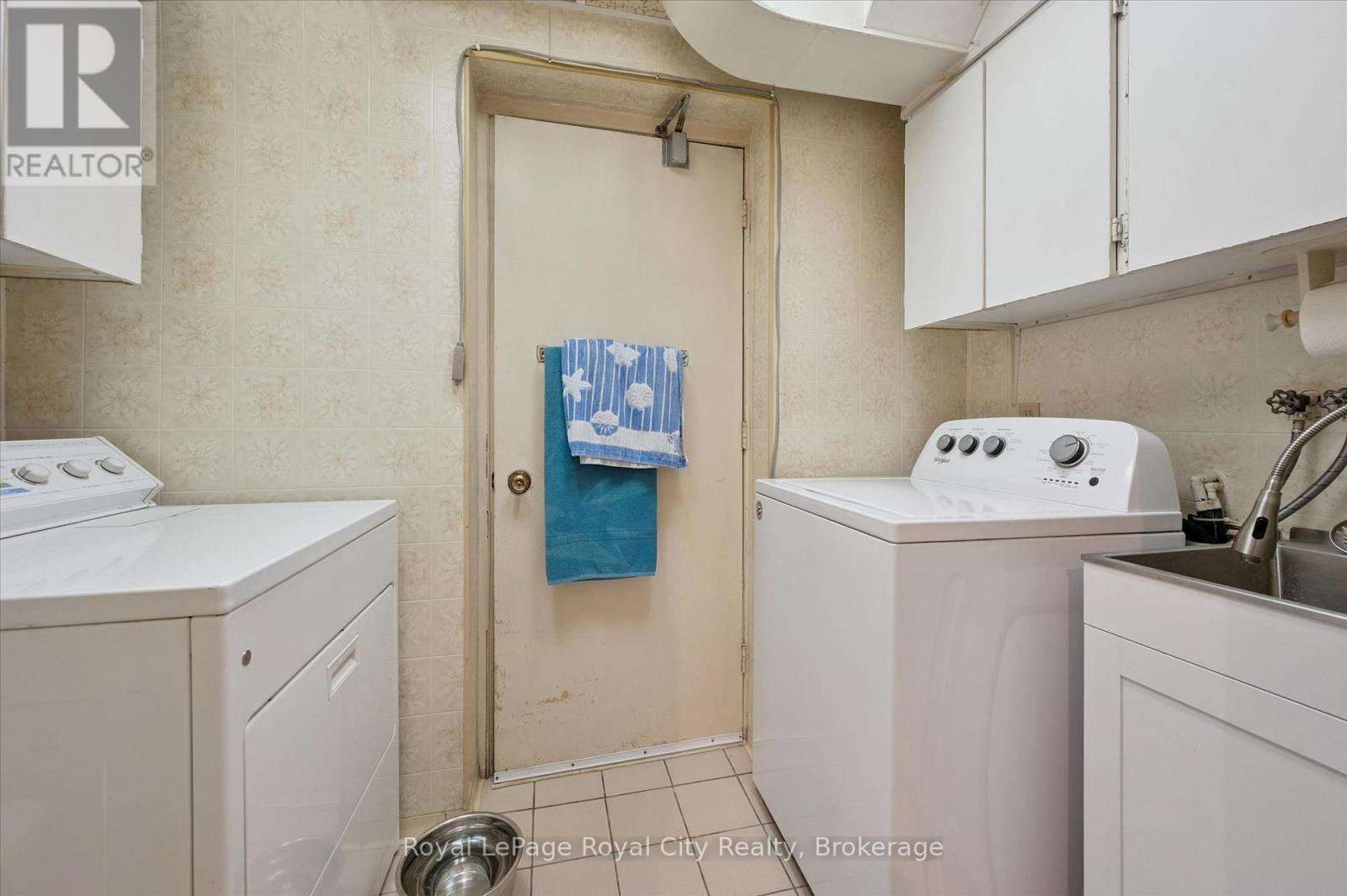 #149 295 WATER STREET - 36