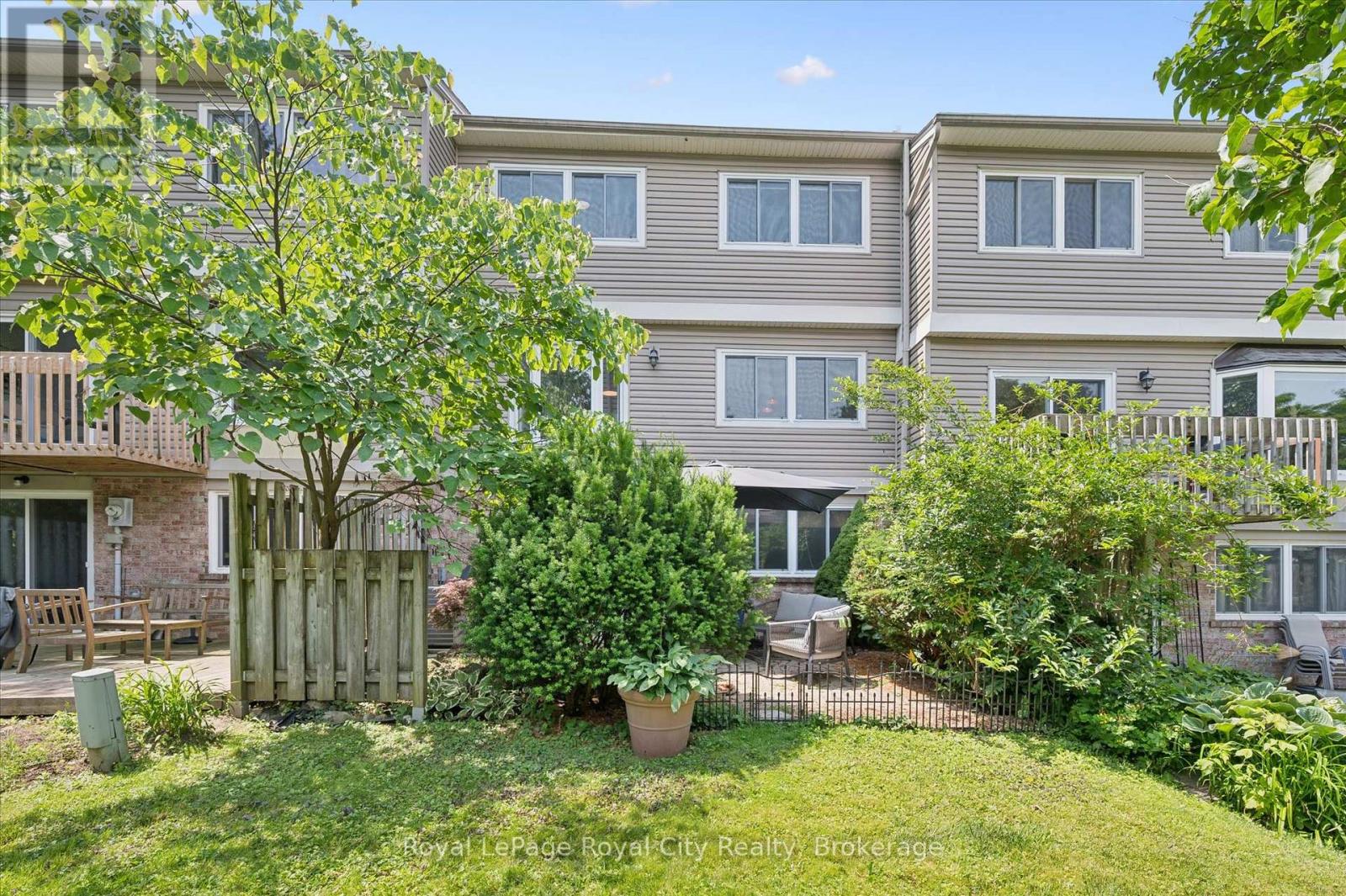 #149 295 WATER STREET - 39