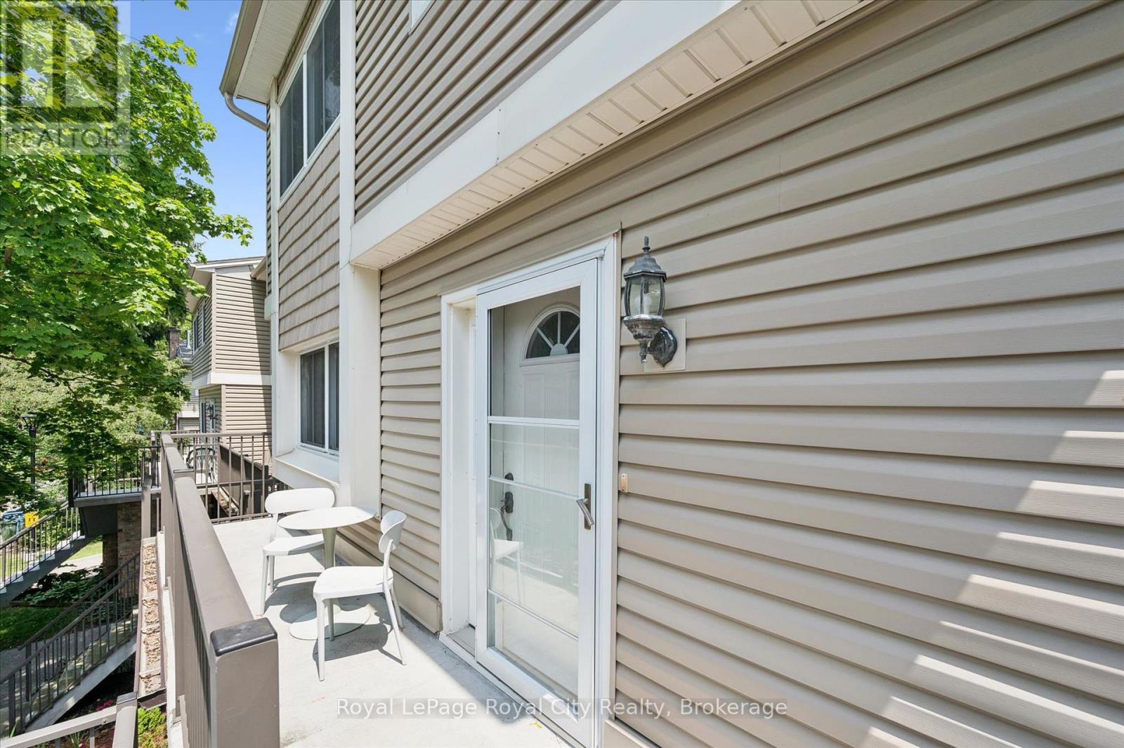 #149 295 WATER STREET - 4