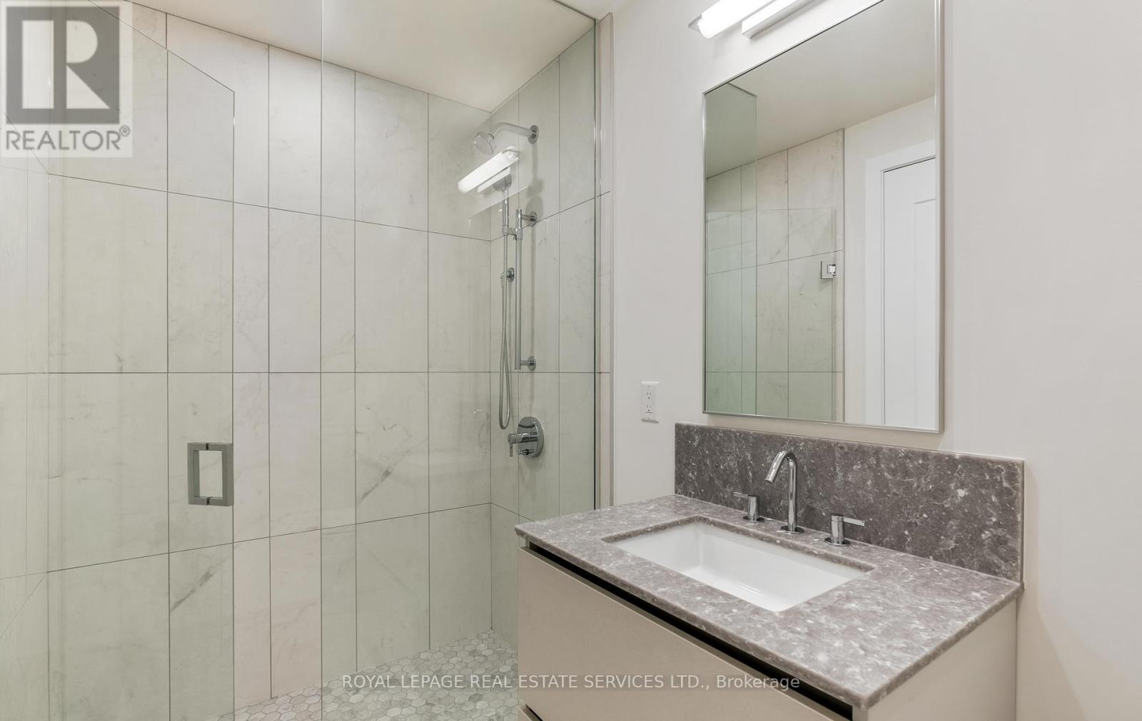 #5301 28 FREELAND STREET - 32