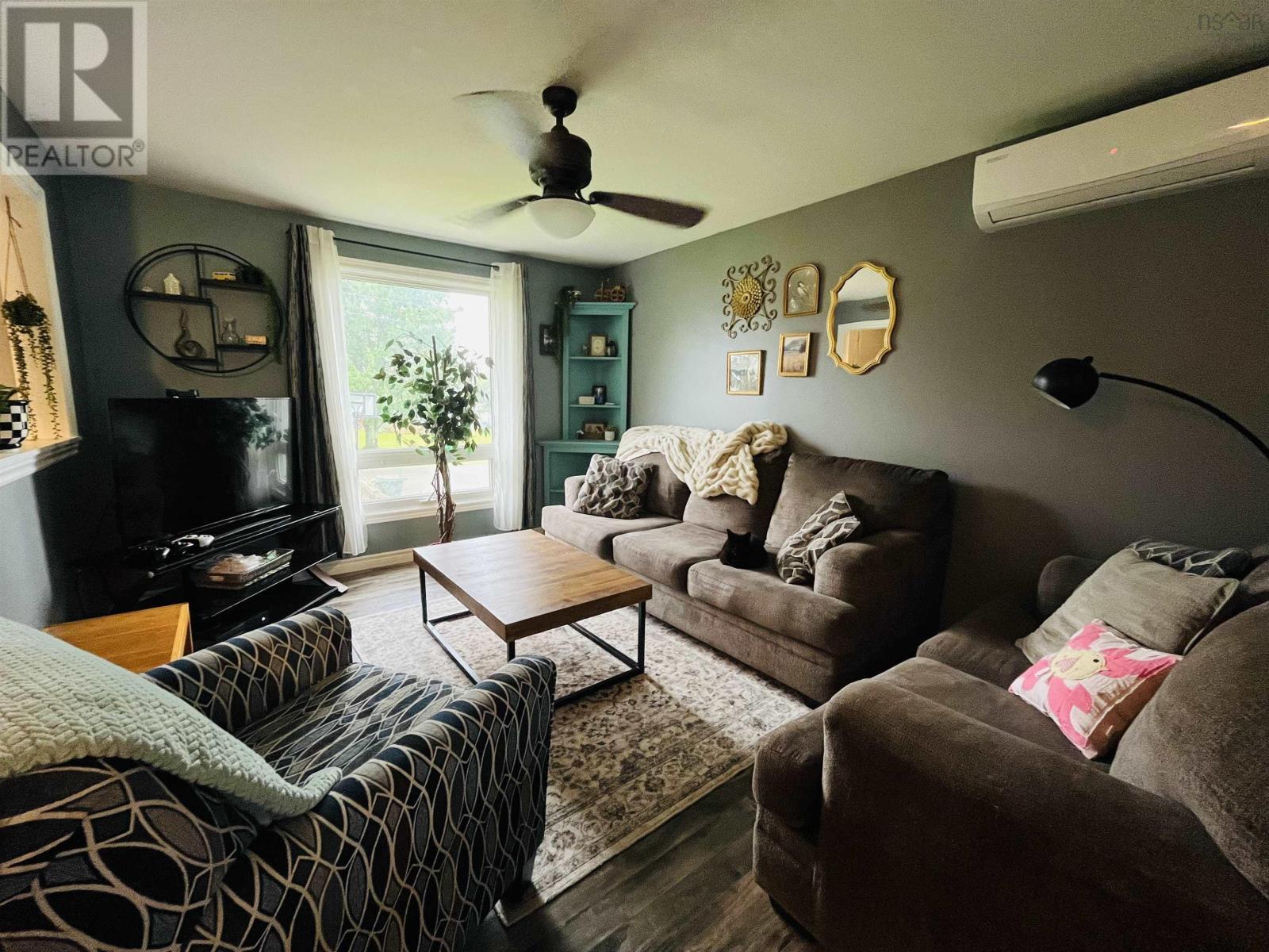 21 Snowden Avenue - 7