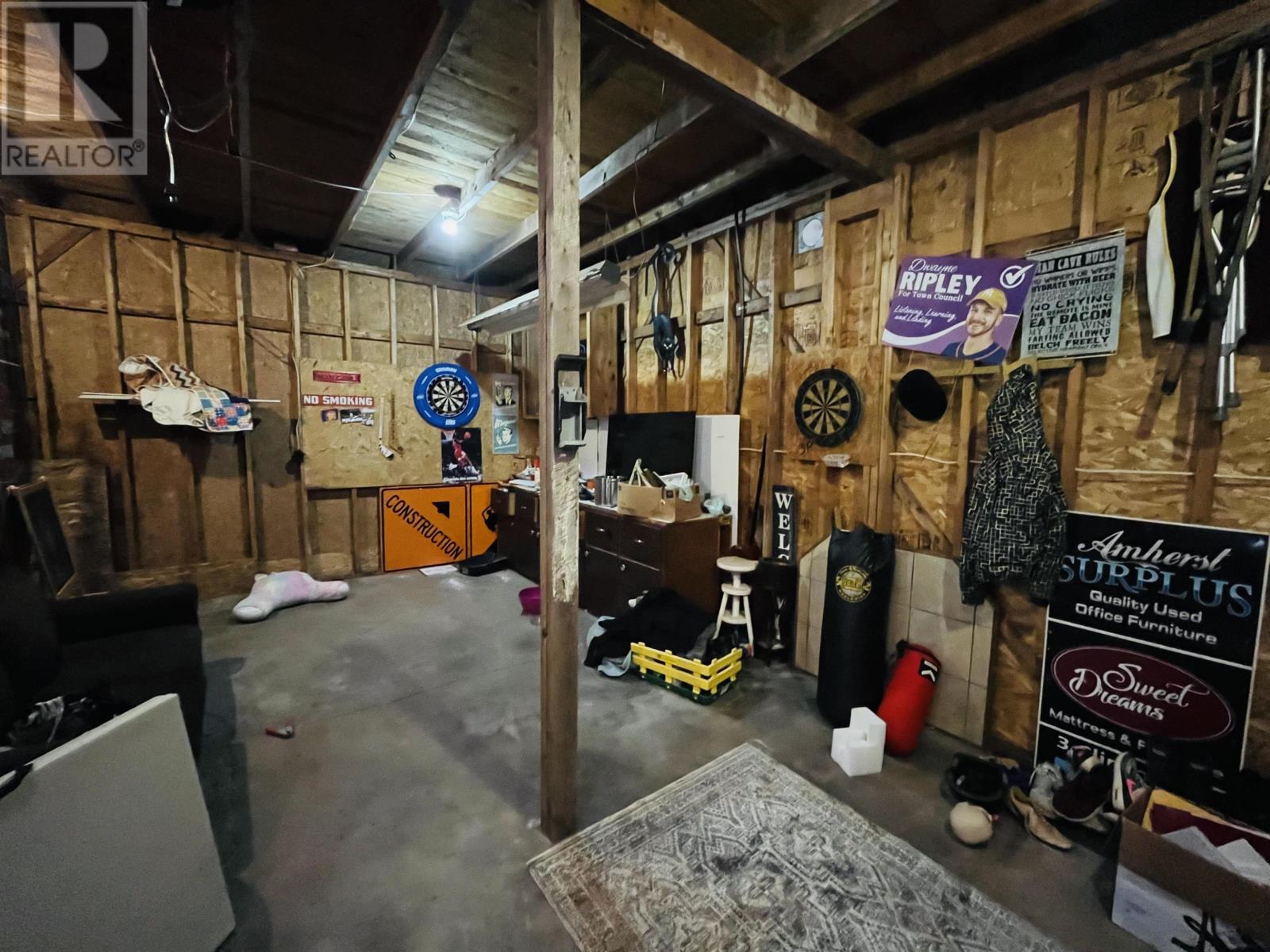 21 Snowden Avenue - 32