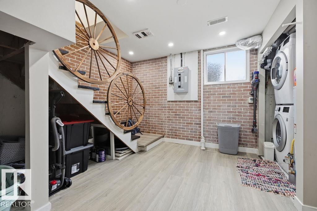 10932 151 ST NW - 23
