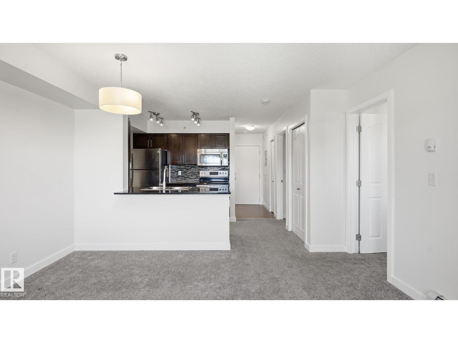 #415 12035 22 AV SW - 12