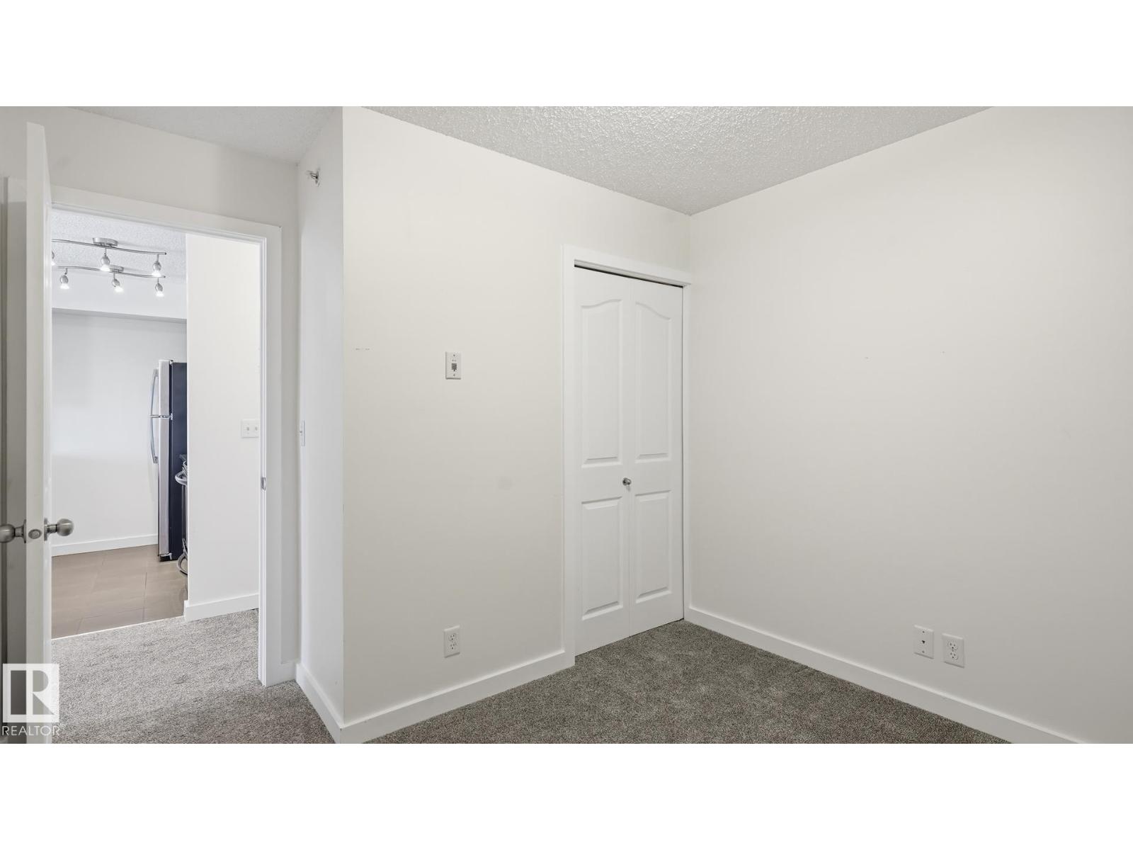 #415 12035 22 AV SW - 17
