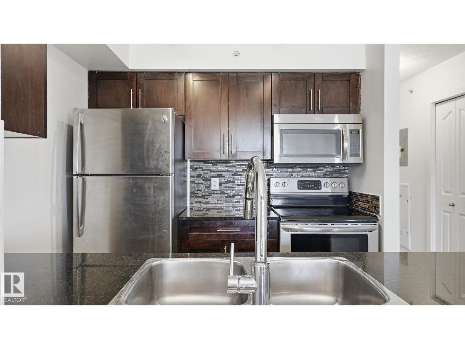 #415 12035 22 AV SW - 4