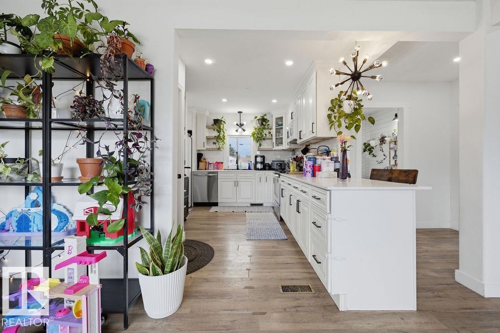 10932 151 ST NW - 11