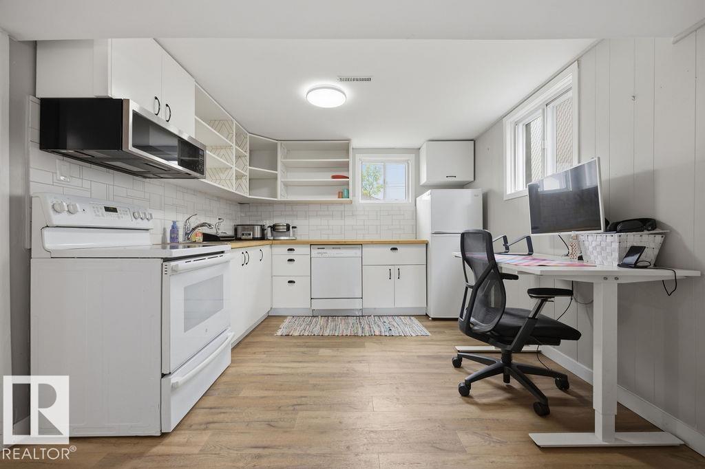 10932 151 ST NW - 26