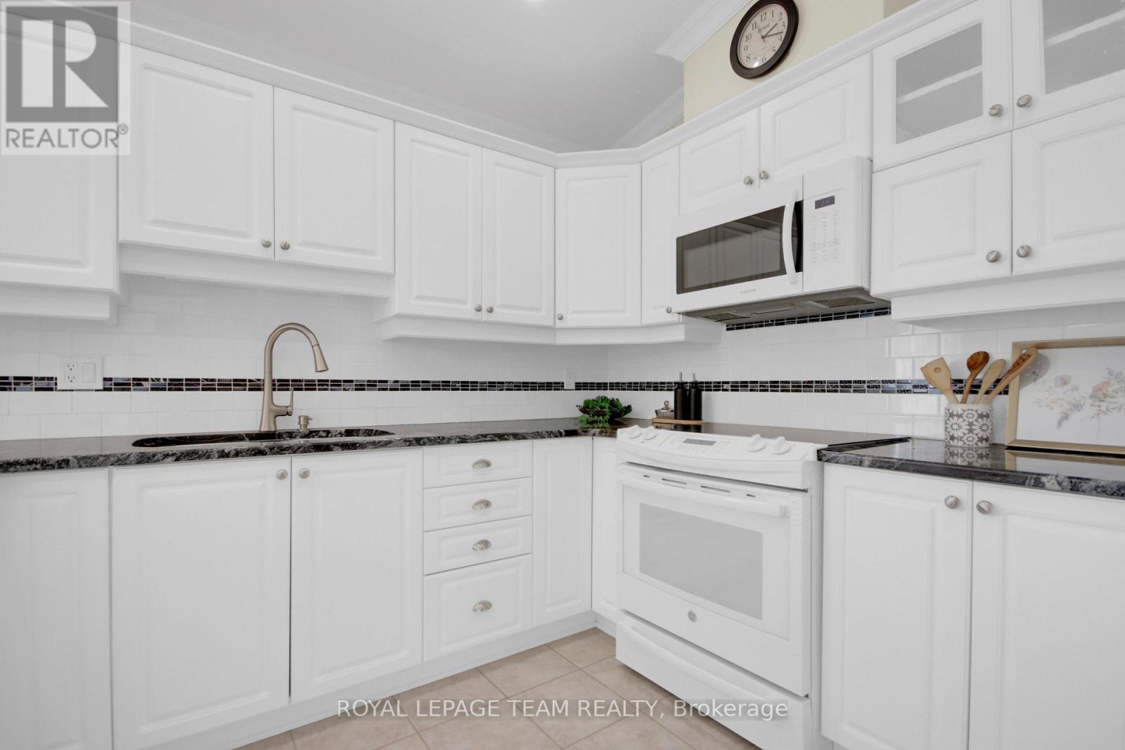 3 Bed, 3 Bath House for Sale in Ottawa – 83 WATERTHRUSH CRESCENT, Ottawa – MLS# X13526958 - Image 20