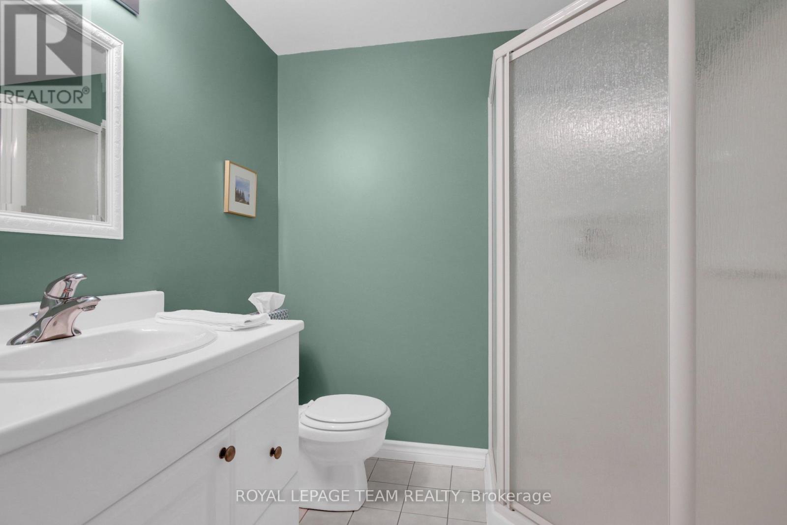 3 Bed, 3 Bath House for Sale in Ottawa – 83 WATERTHRUSH CRESCENT, Ottawa – MLS# X13526958 - Image 41