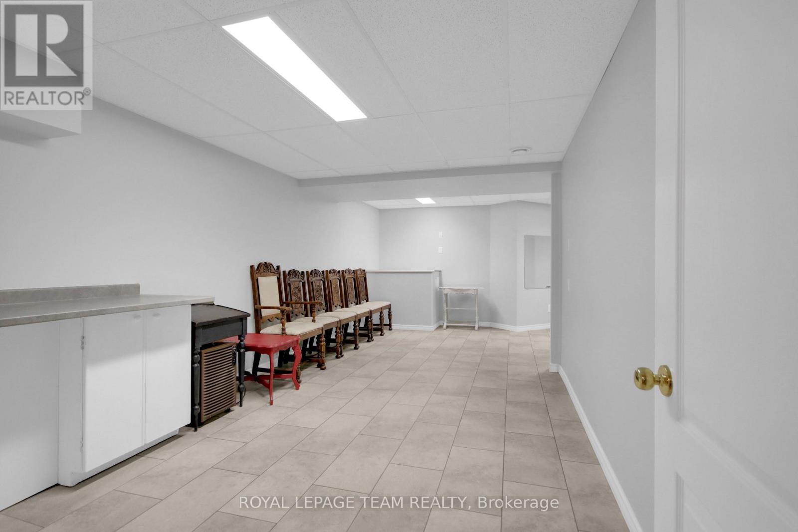 3 Bed, 3 Bath House for Sale in Ottawa – 83 WATERTHRUSH CRESCENT, Ottawa – MLS# X13526958 - Image 42