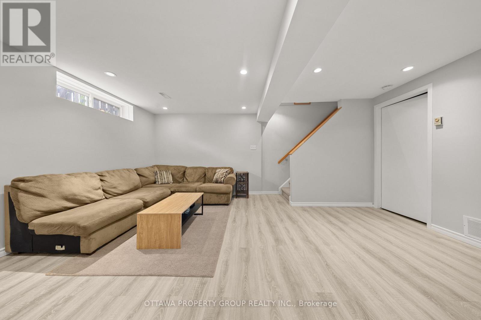 13 BENTBROOK CRESCENT - 13