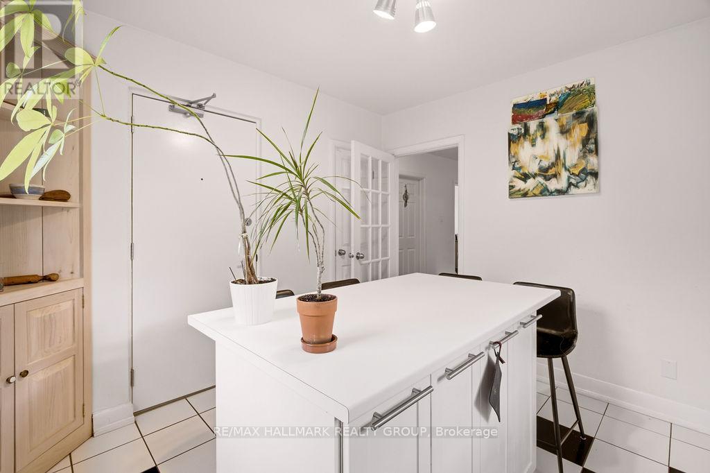 2 Bed, 1 Bath Multi-Family for Rent in Ottawa – 3 – 34 LAVERGNE STREET, Ottawa – MLS# X13527090 - Image 15
