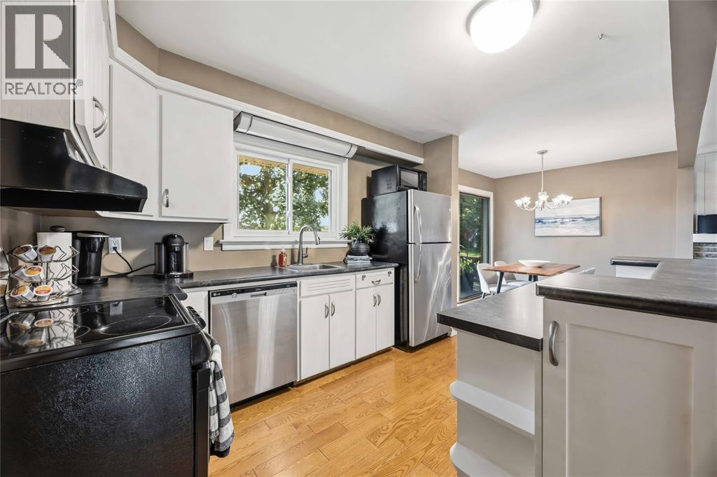 1220 RIDGEWOOD DRIVE - 11