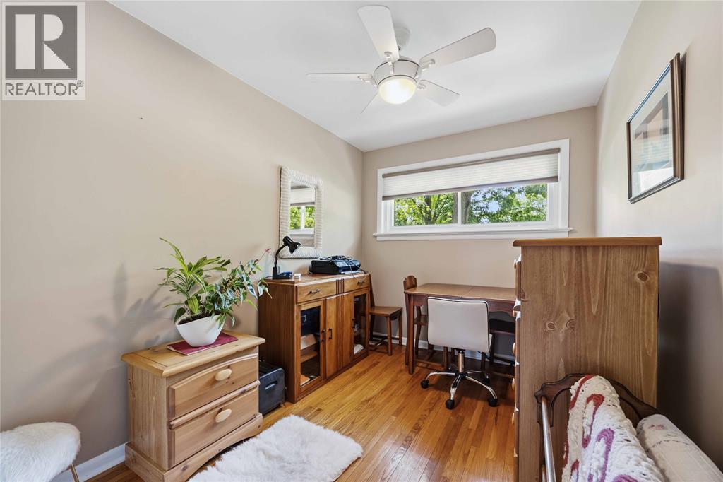 1220 RIDGEWOOD DRIVE - 17