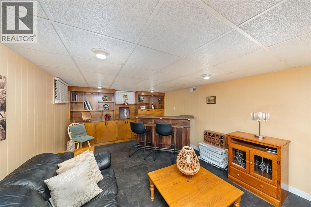 1220 RIDGEWOOD DRIVE - 21