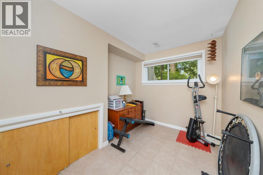 1220 RIDGEWOOD DRIVE - 22