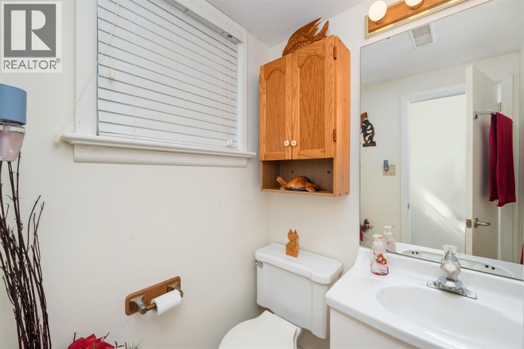 1220 RIDGEWOOD DRIVE - 23