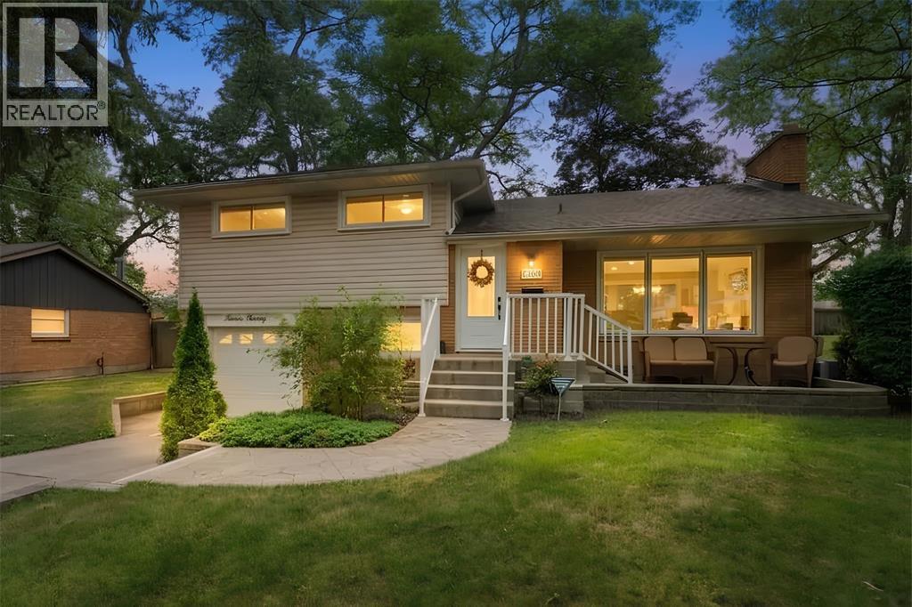 1220 RIDGEWOOD DRIVE - 3