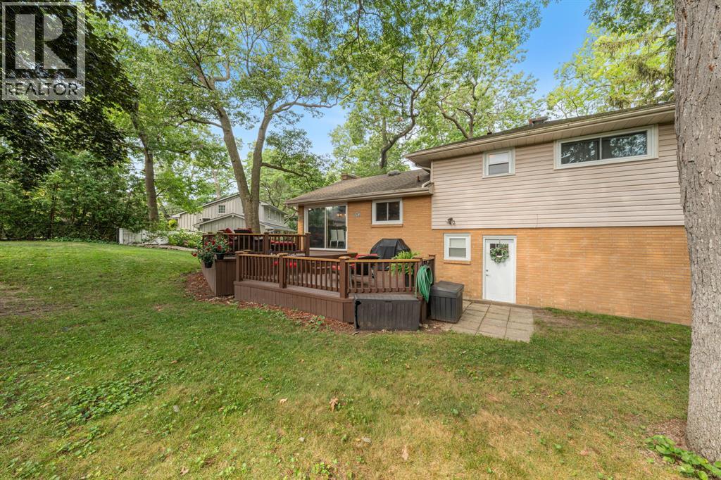 1220 RIDGEWOOD DRIVE - 31