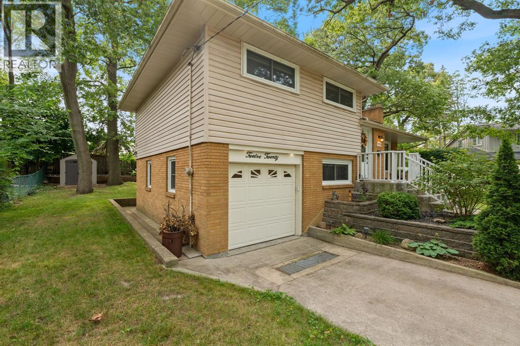 1220 RIDGEWOOD DRIVE - 40