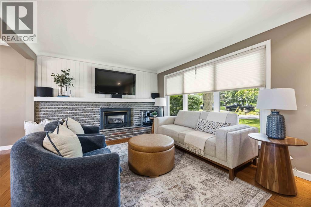 1220 RIDGEWOOD DRIVE - 6