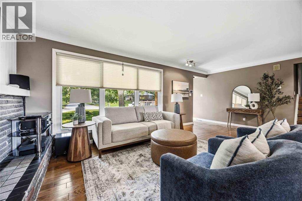 1220 RIDGEWOOD DRIVE - 7