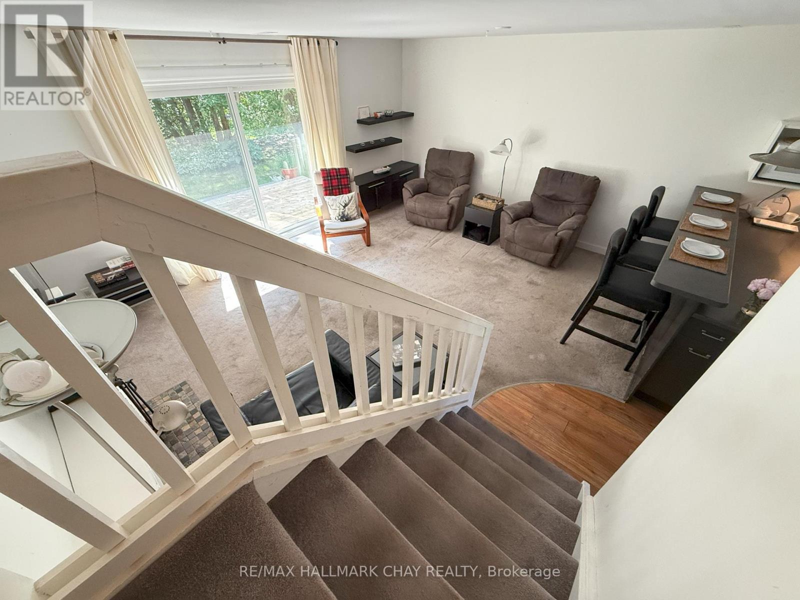 #18 128 ESCARPMENT CRESCENT - 13