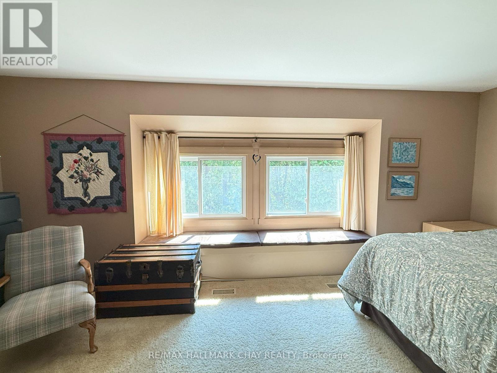#18 128 ESCARPMENT CRESCENT - 9