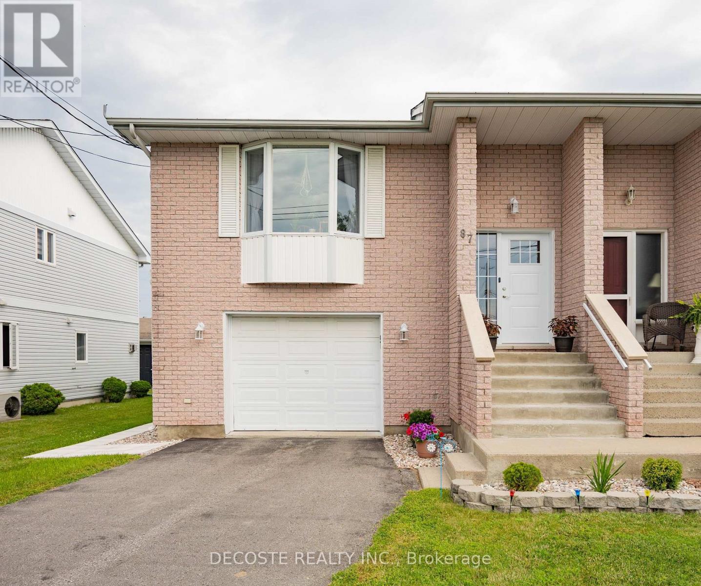 87 TONIA STREET - 1