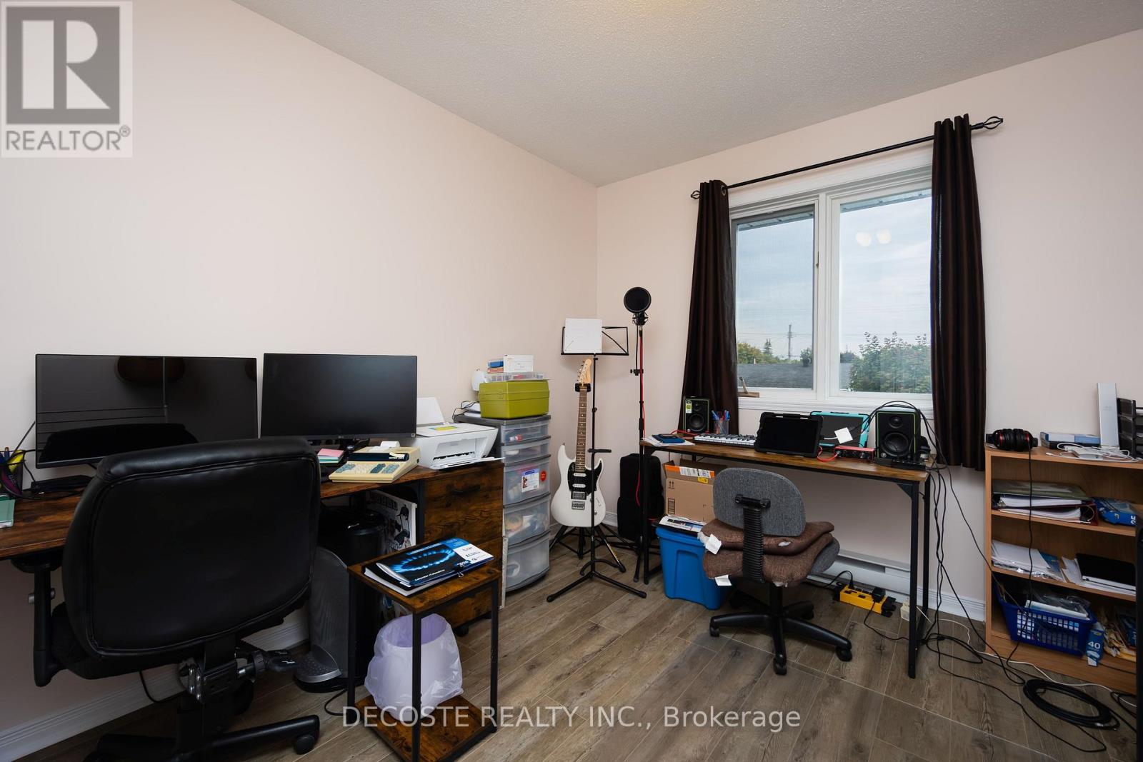 87 TONIA STREET - 17