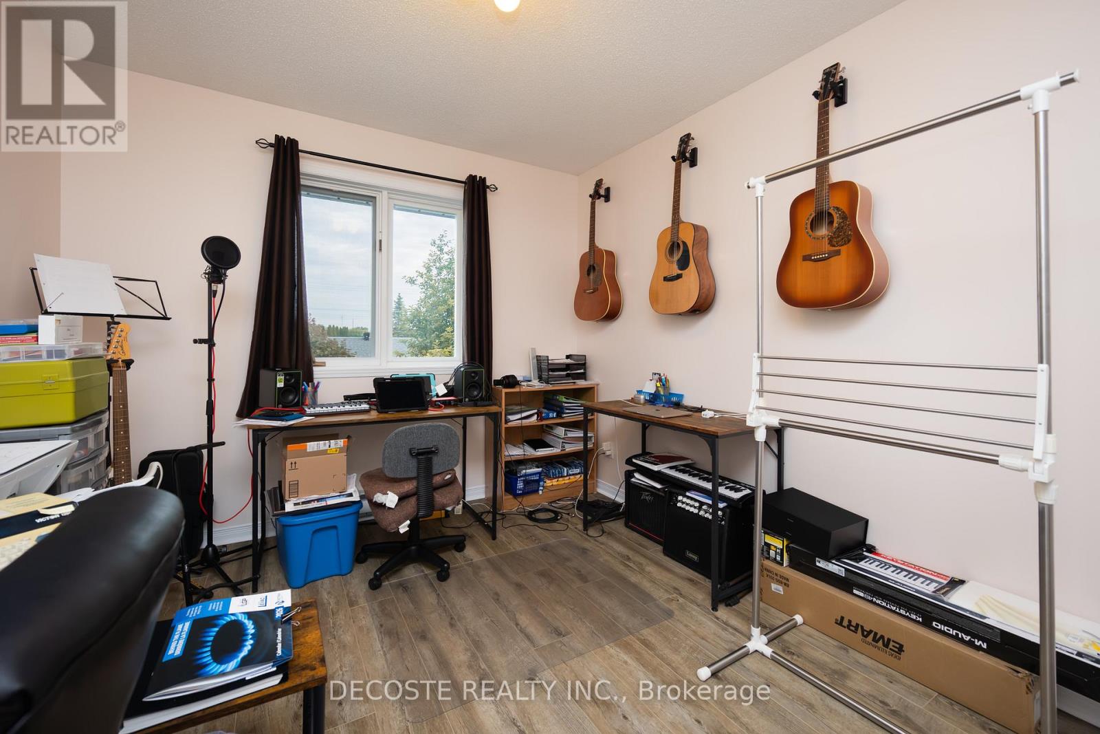 87 TONIA STREET - 18