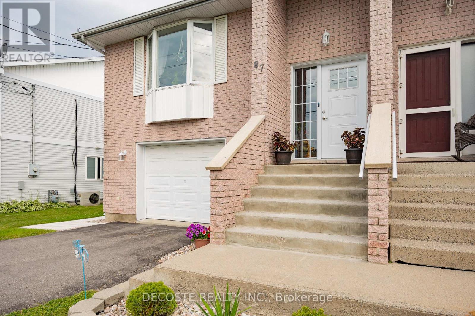 87 TONIA STREET - 2
