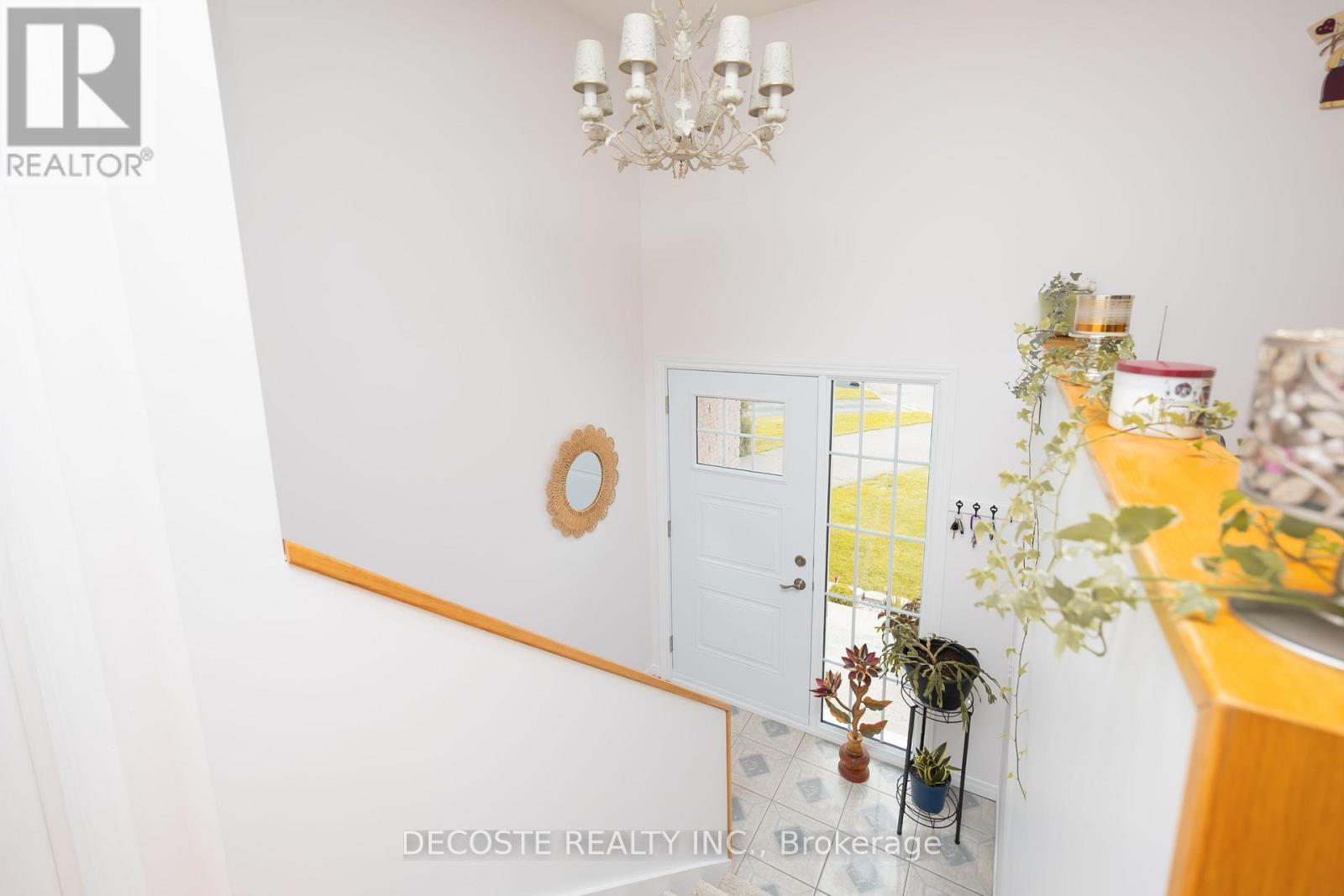 87 TONIA STREET - 4