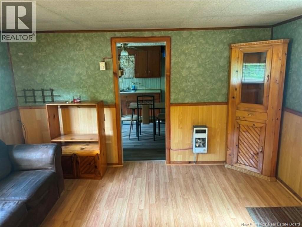 10 Cross Road - Image 8