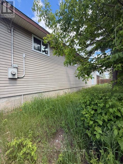 14 HUNTER STREET, South River — photo 3