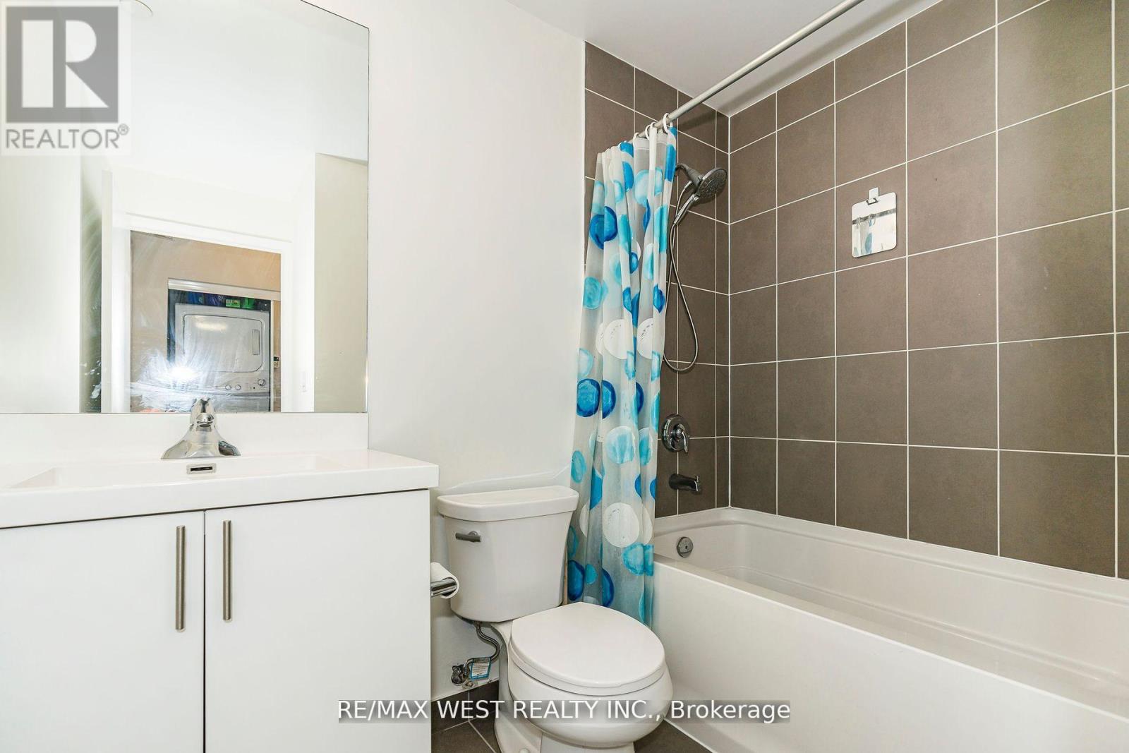 #803 830 LAWRENCE AVENUE - 30