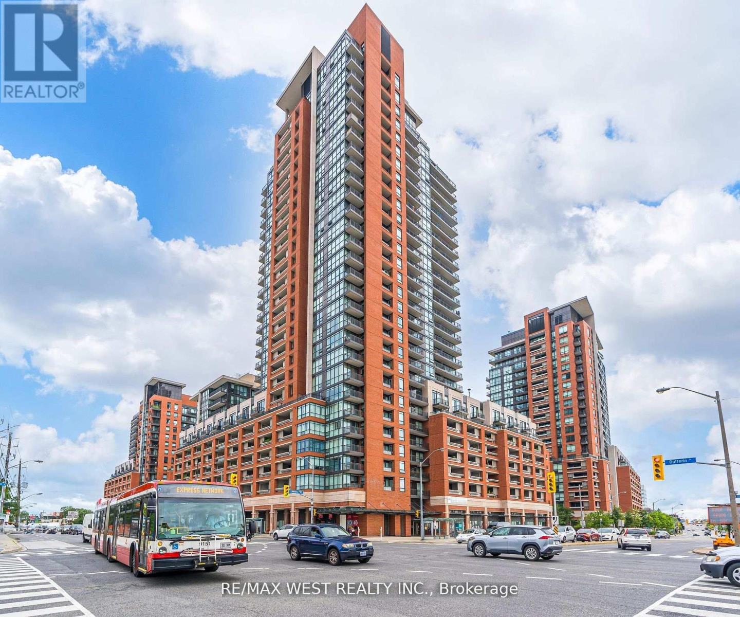 #803 830 LAWRENCE AVENUE - 7