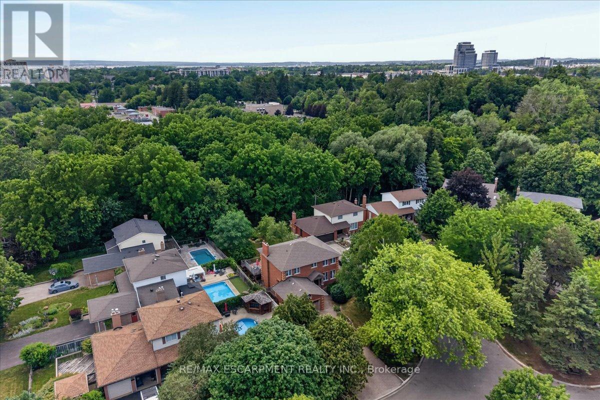 339 KINGSWAY PLACE - 40