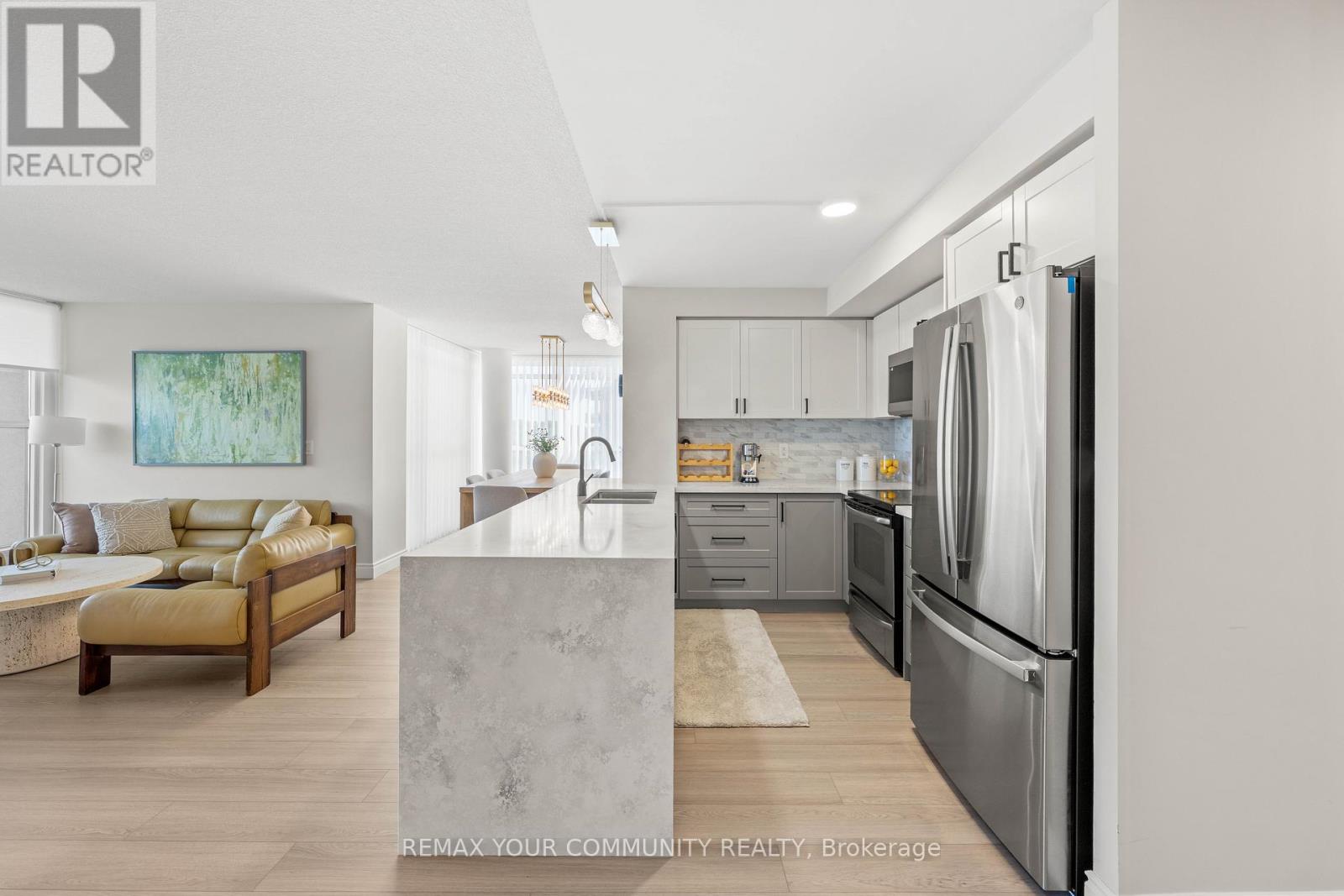 #609 1940 IRONSTONE DRIVE - 11