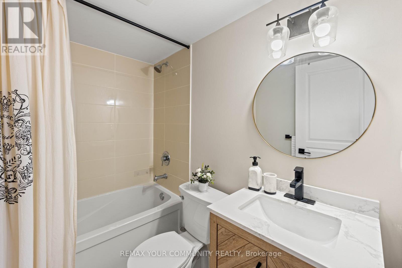 #609 1940 IRONSTONE DRIVE - 33