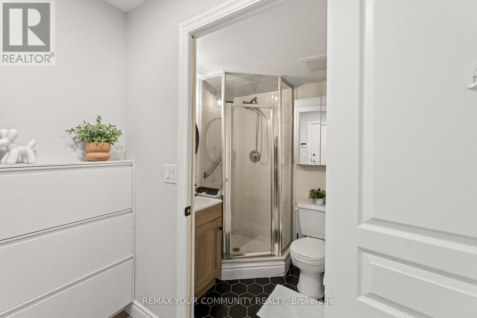 #609 1940 IRONSTONE DRIVE - 7