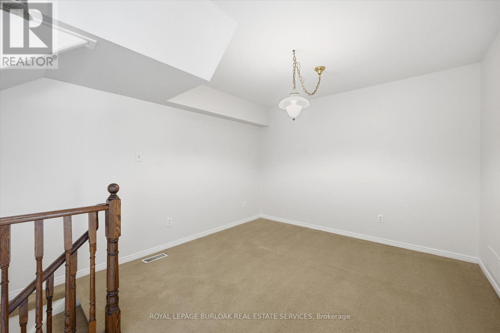 #19 3333 NEW STREET - 11