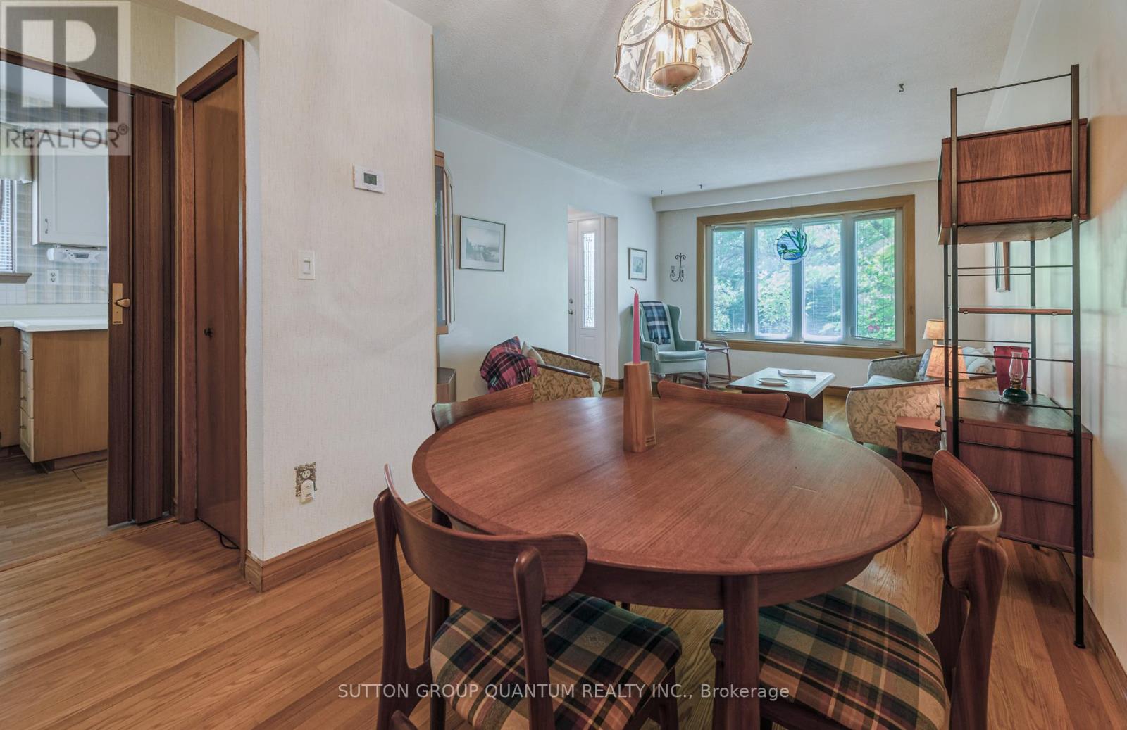 754 EAGLEMOUNT CRESCENT - 12