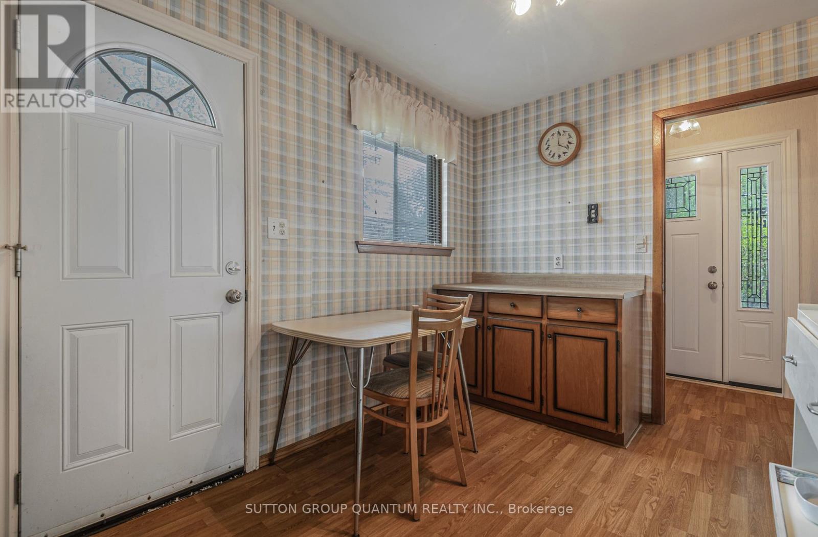 754 EAGLEMOUNT CRESCENT - 17