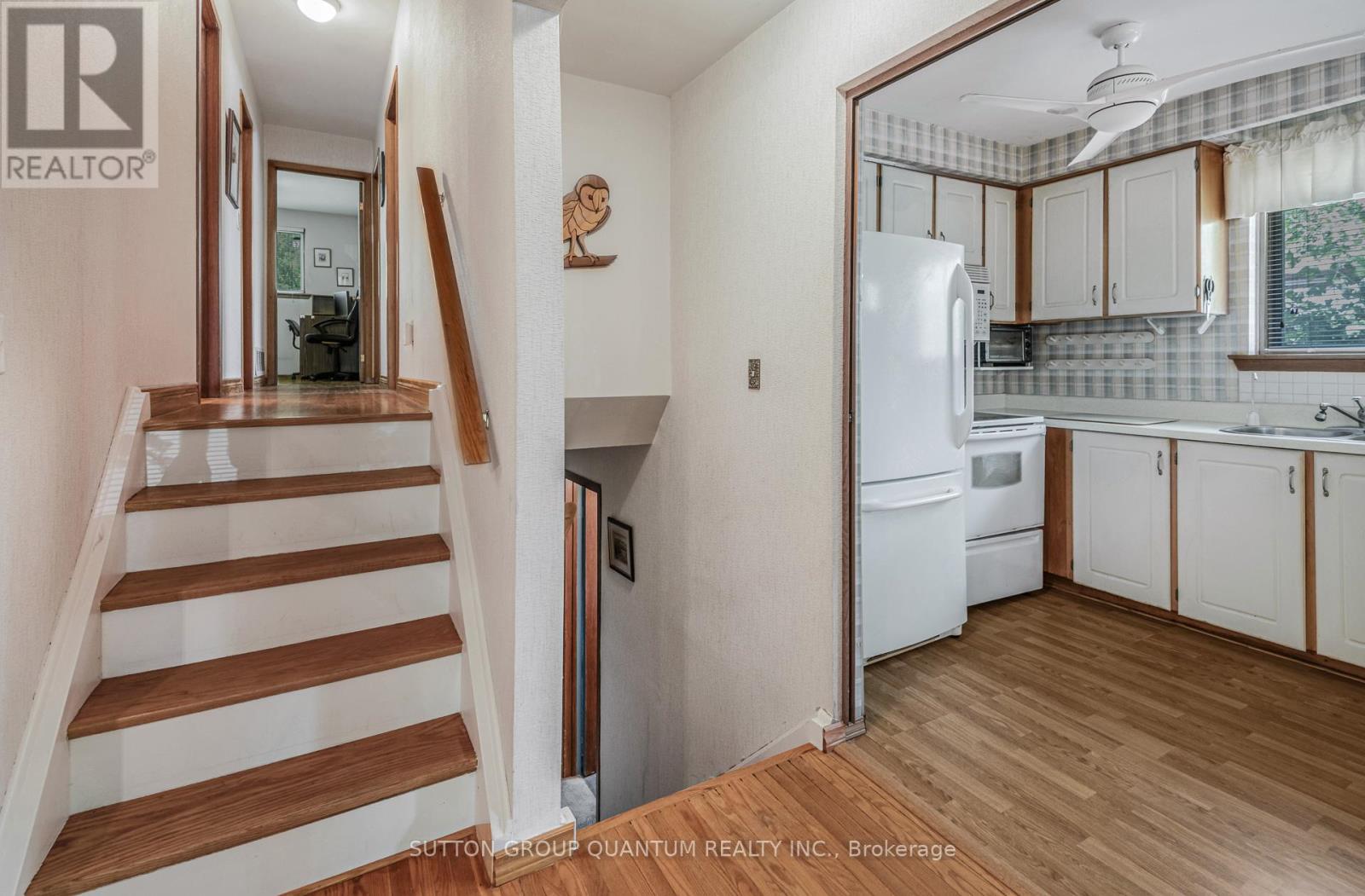 754 EAGLEMOUNT CRESCENT - 20