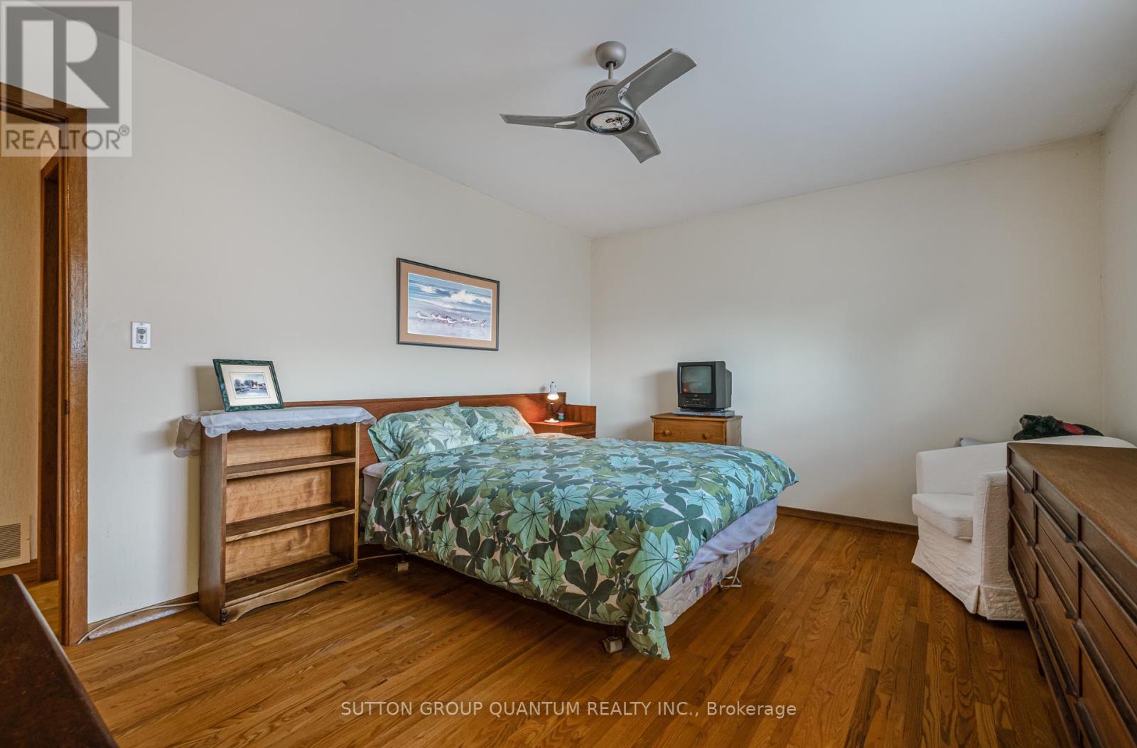 754 EAGLEMOUNT CRESCENT - 22