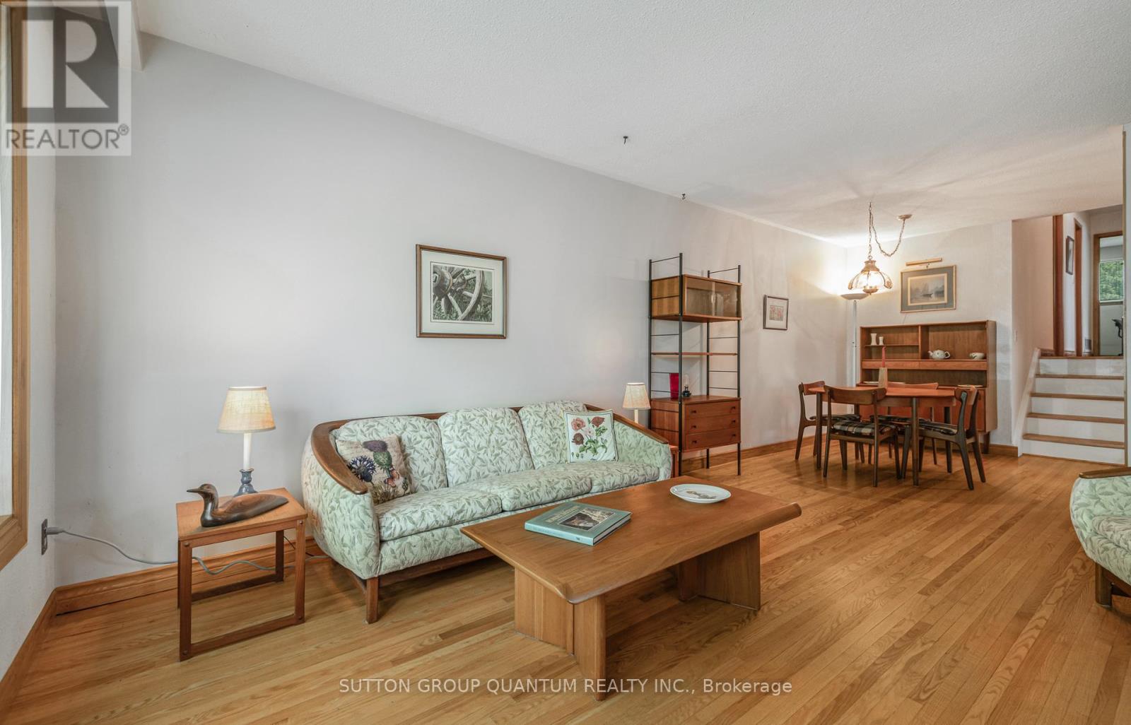 754 EAGLEMOUNT CRESCENT - 7