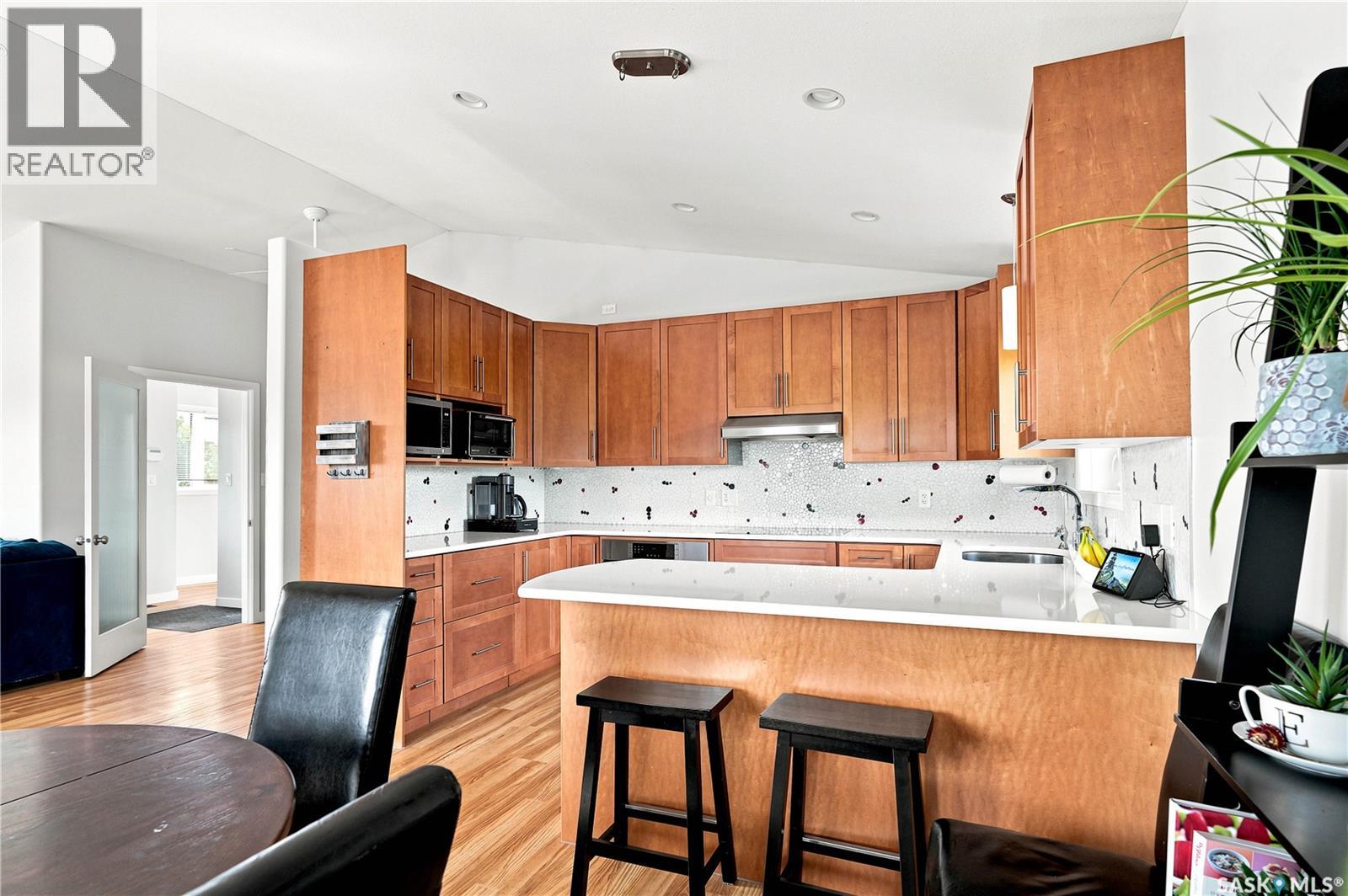 11 Ridge CRESCENT — photo 11